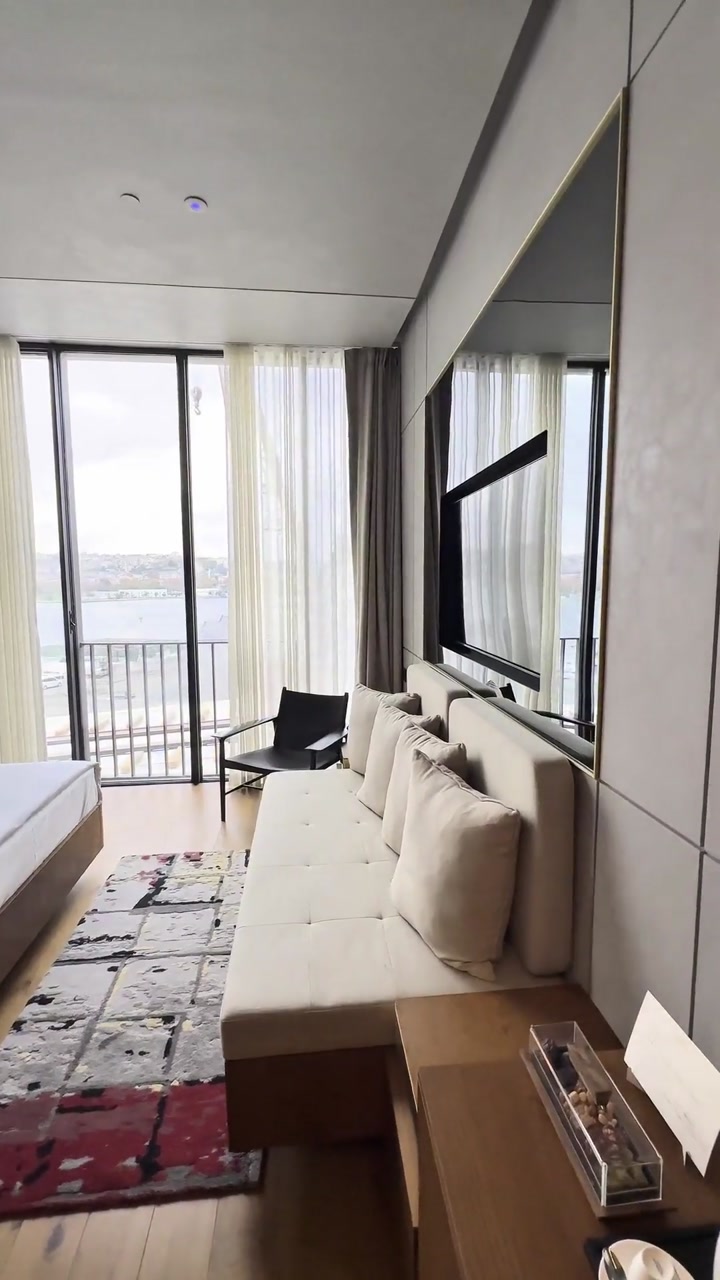 Premium King Room with Sea View Video